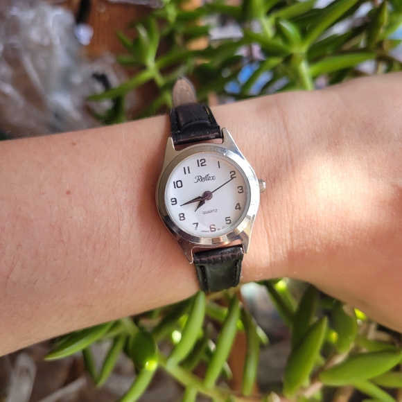 Vintage Reflex Quartz Watch - Picture 4 of 9